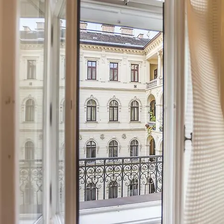 Appartamento Enzo Capo Luxury Suites Andrassy
