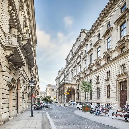 Enzo Capo Luxury Suites Andrassy Appartamento *