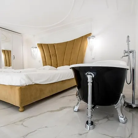 Enzo Capo Luxury Suites Andrassy Appartamento Budapest