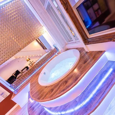 Enzo Capo Luxury Suites Andrassy Appartamento