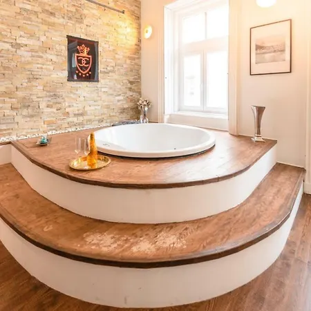 Appartamento Enzo Capo Luxury Suites Andrassy Budapest