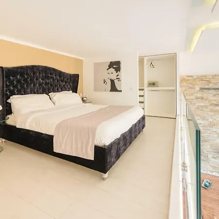 Enzo Capo Luxury Suites Andrassy