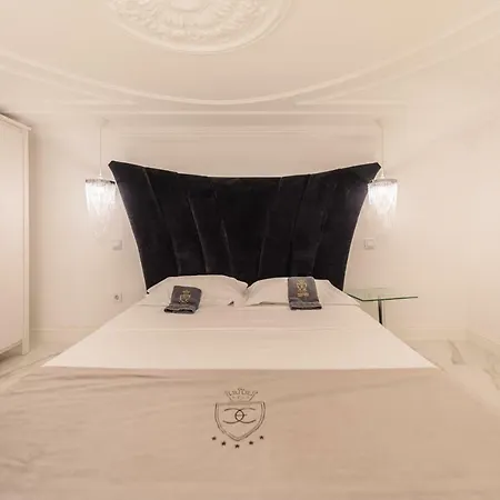 Enzo Capo Luxury Suites Andrassy
