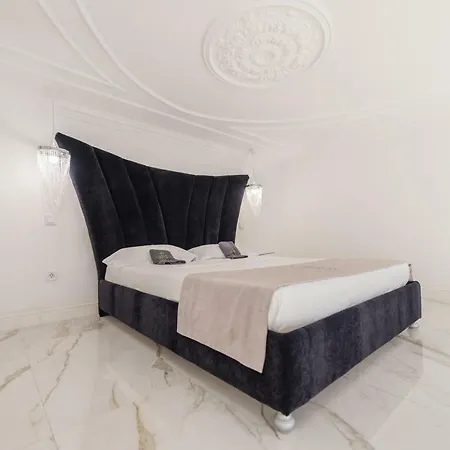 Enzo Capo Luxury Suites Andrassy Budapest